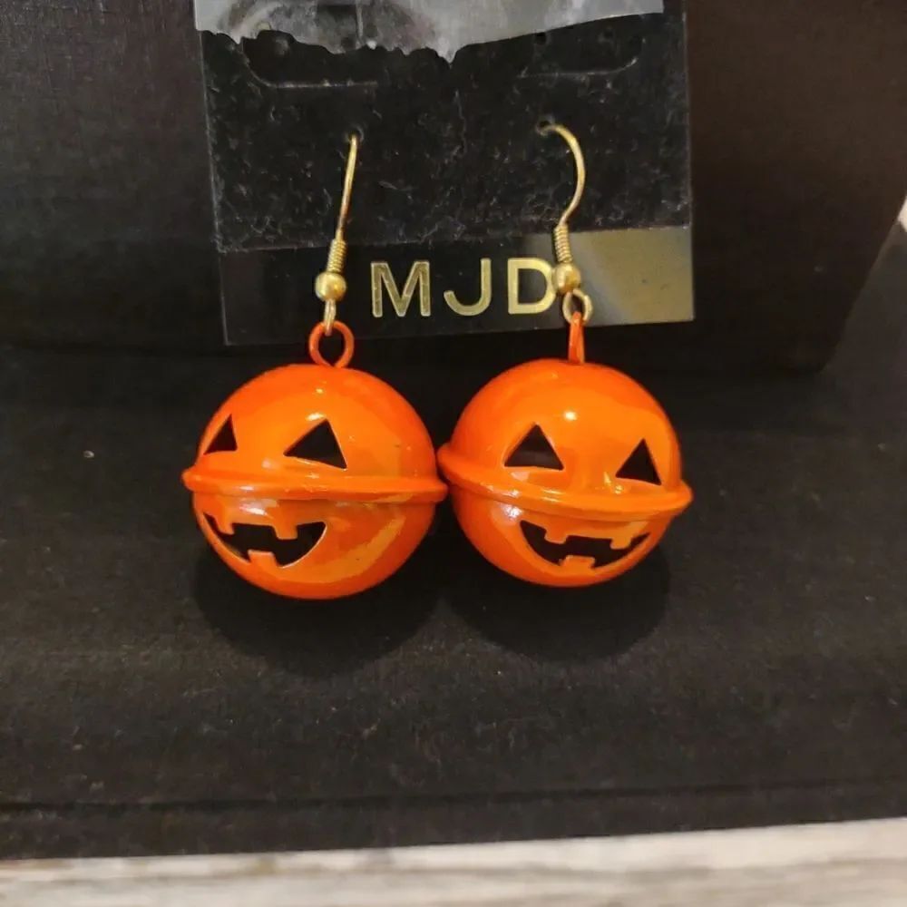 Jack-o'-lantern earrings Halloween. J2
